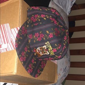 supreme flower jacquard 5 panel black hat